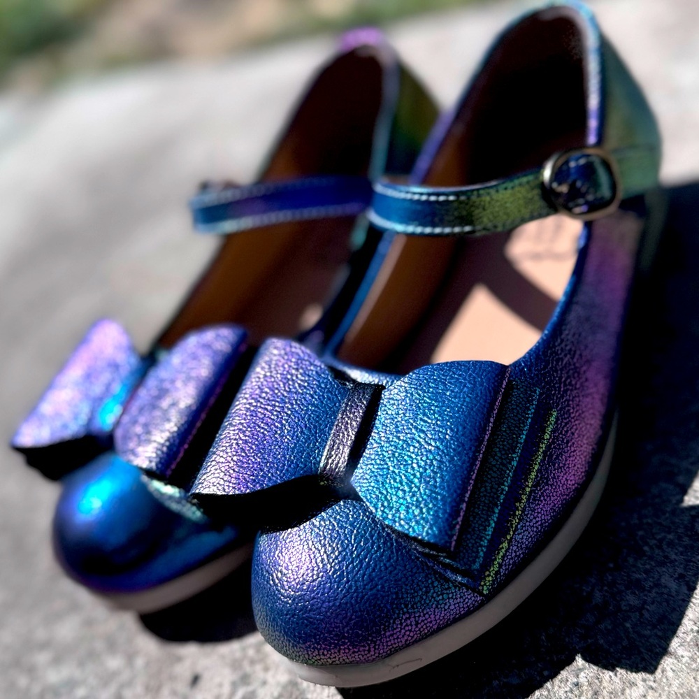 Pipperdoodles oil slick bow shoes sz 34/4 NWOB